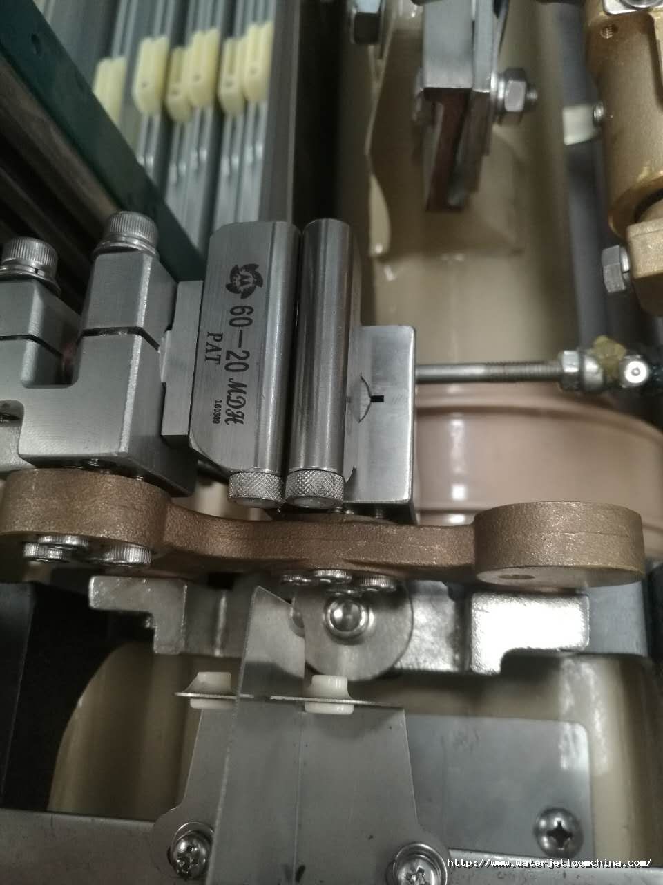 1514361254709167v1Lm.jpg